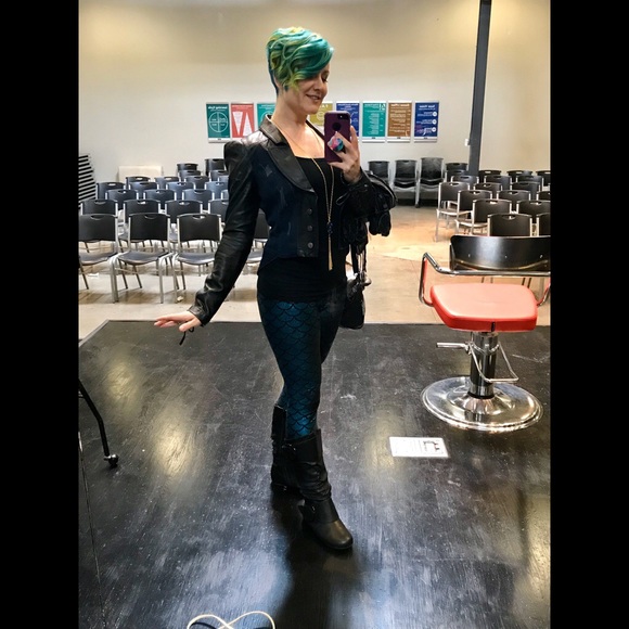 Meet your Posher, Hannah - Picture 4 of 8